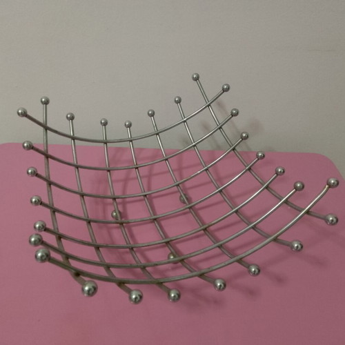 Metal Fruit Bowl Elegant like new, zinc alloy 30x30 cm