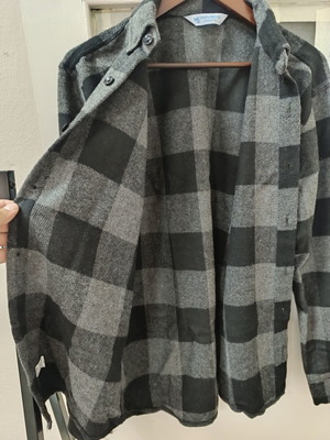 Long-sleeve wool shirt new, size Large