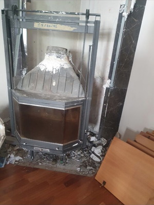 Corner Fireplace with Glass and Mechanism like new