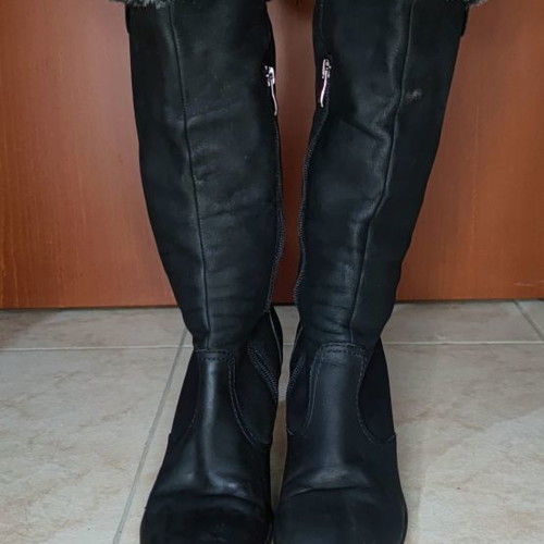 Caprice boots used with fur lining, size 40, black