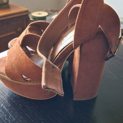 Tally Weijl suede platforms used, size 36, tan