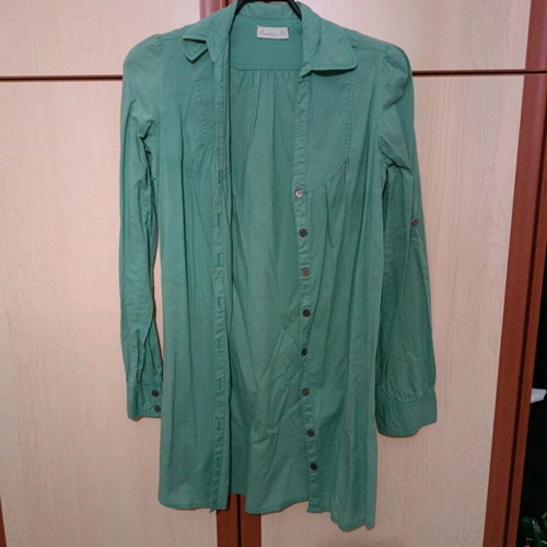 Long cotton shirt Bershka used, pistachio color, size S