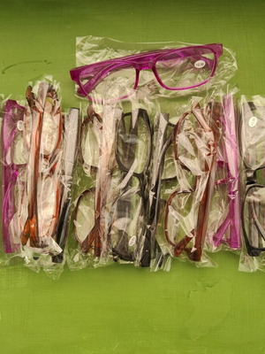 Presbyopia glasses new in various strengths