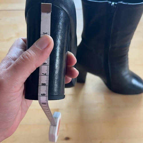 Leather ankle boots used No36 with heel Italian