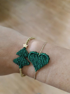 Set of 2 macrame bracelets with Christmas tree and heart