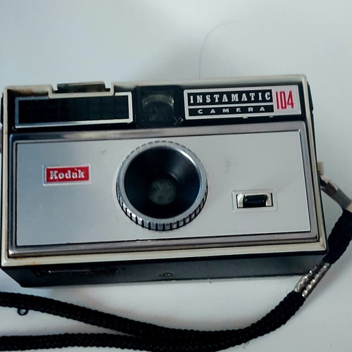 Kodak Instamatic 104 φωτογραφική μηχανή μεταχειρισμένη, συλλεκτικό vintage μοντέλο