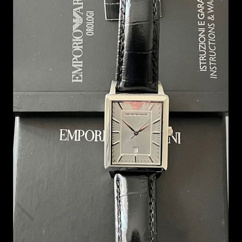 Armani AR2418 women's watch like new with leather strap