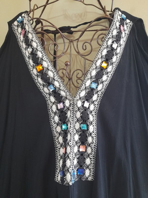 OFF-SHOULDER KAFTAN WITH LACE AND ITALIAN STONES