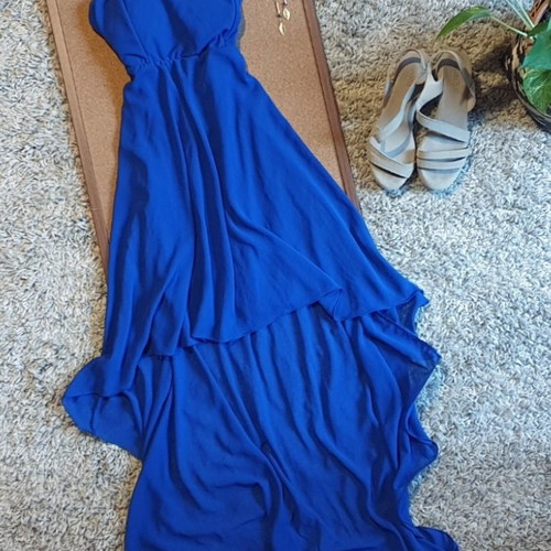 Dress with tail blue strapless airy like new