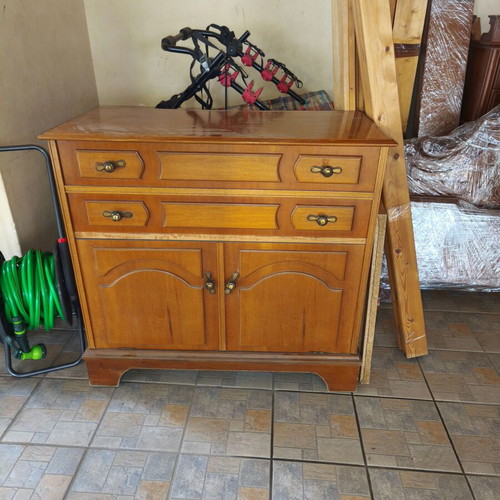 Double bed with two nightstands and a convertible dresser