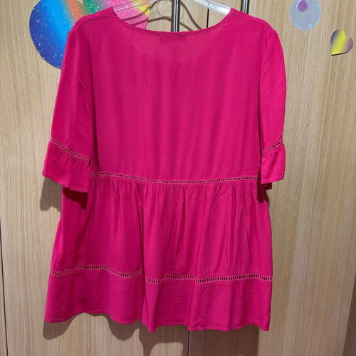 Fuchsia blouse size M like new