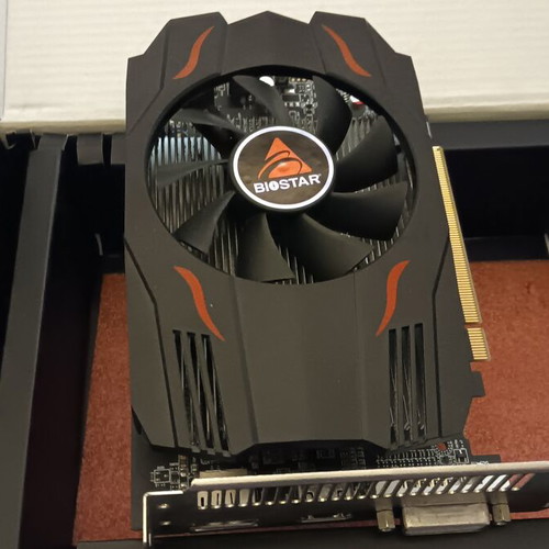 AMD Radeon RX 550 4 GB GDDR5 graphics card like new