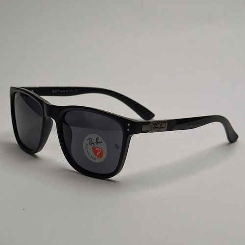 Ray Ban Wayfarer sunglasses new, polarized, black and white