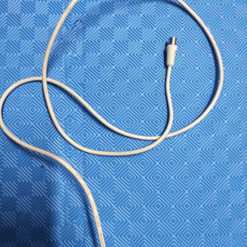TV antenna cable like new