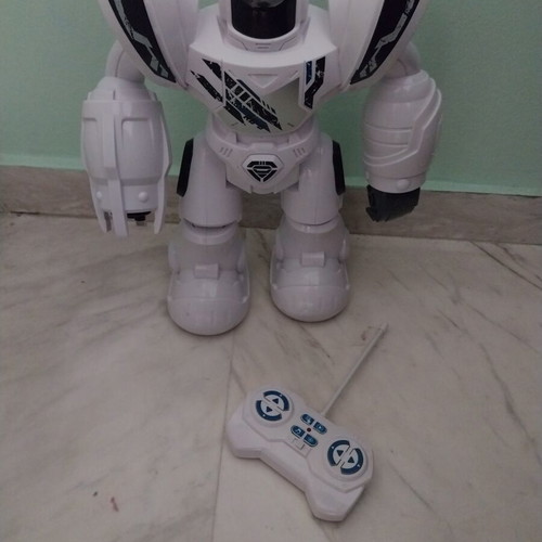 Silverlit Yoco Robo Blast robot used with LED eyes and remote control