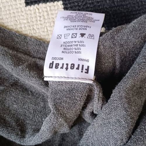 Knitted vest like new, grey with studs