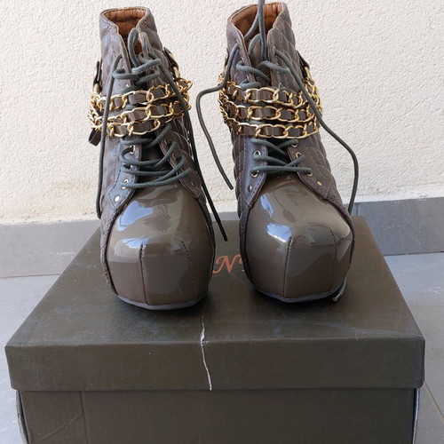 Brown quilted ankle boots new, size 36