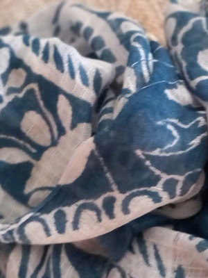 Scarf very beautiful