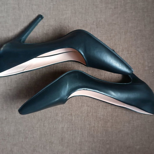 Classic Plato No 38 pumps used, black