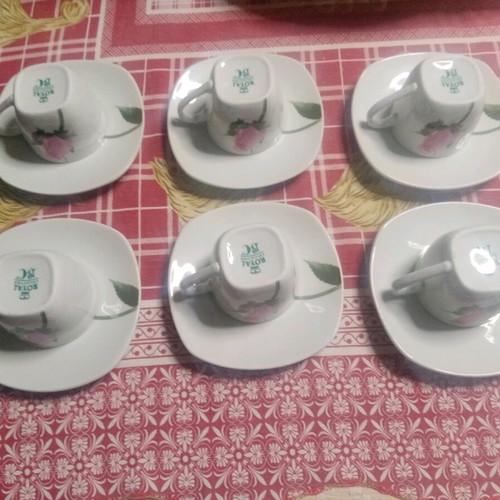 Set of 6 coffee cups with saucers new