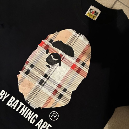 Bathing Ape x Burberry T Shirt used, size medium, black
