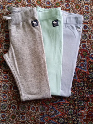 Abercrombie Kids pack of 3 used sweatpants size 11/12 multicolor