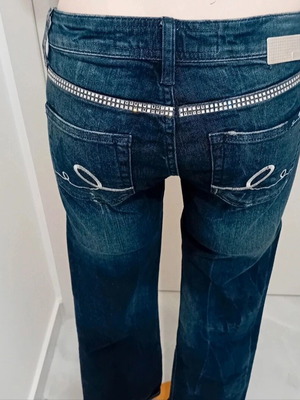 Seven7 Premium straight-leg jeans with strass like new, size 26