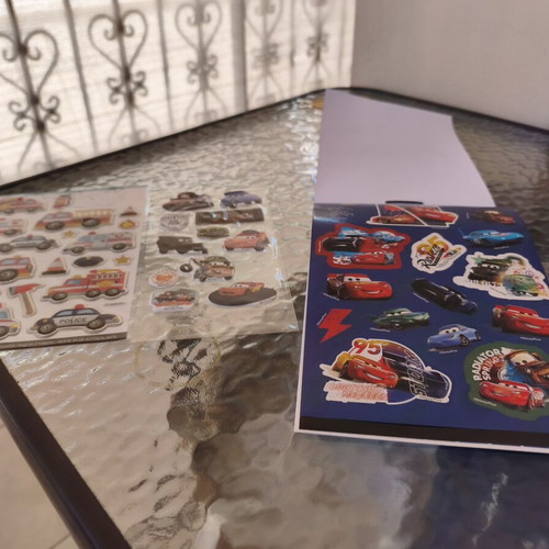 Παιδικό τετράδιο αυτοκόλλητων με 5 φύλλα και 2 μονά