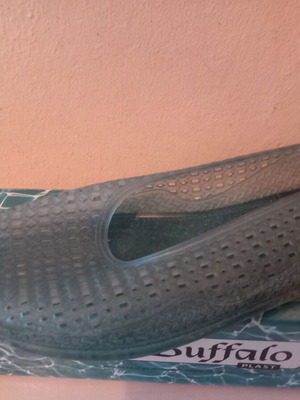 Buffalo beach shoes size 35, grey