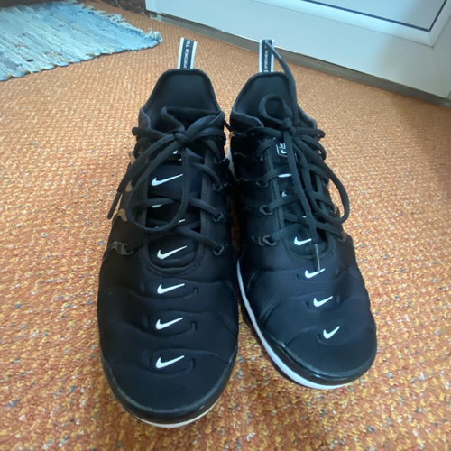Nike Vapor Max Plus size 44 like new, black sneakers