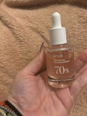 Peach 70% Niacinamide Serum new, brightening serum with niacinamide