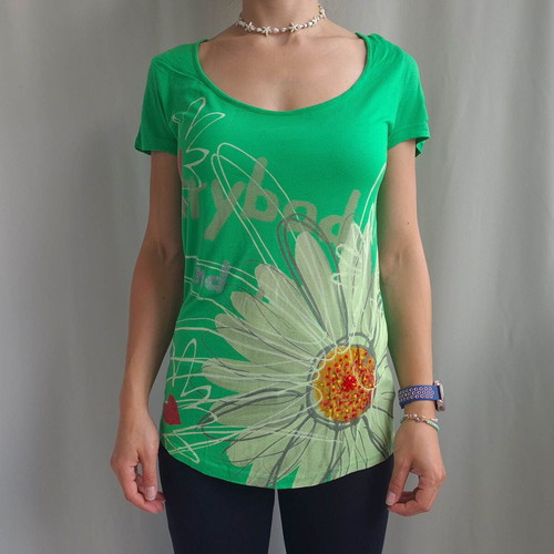 Desigual women's green T-shirt size L used with embroidery, sequins, beads