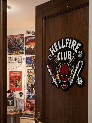 Διακοσμητικό τοίχου Hellfire Club Stranger Things καινούργιο