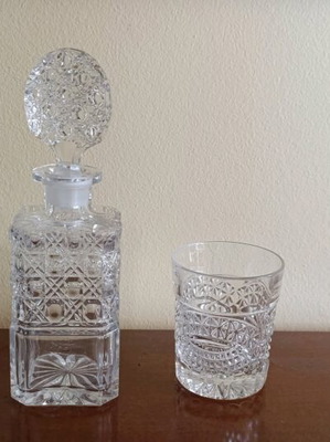 Whiskey set and carafe unused, 6 glasses