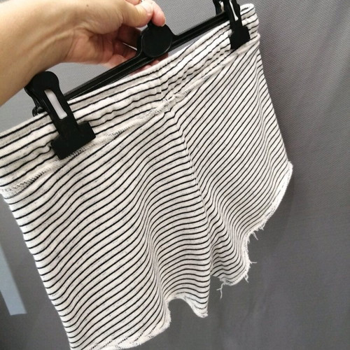 Bershka cotton shorts like new, size M, black and white