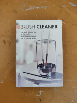 Brush cleaner new, special container for painting brushes