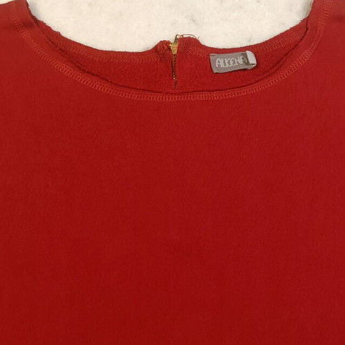 Alicena red sweatshirt like new with decorative back zipper
