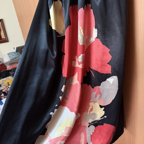 Midi dress satin with floral design, like new, medium/large