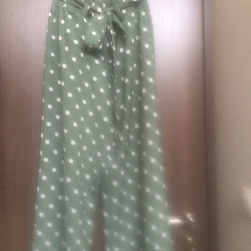 Stradivarius polka dot pants with elastic waist and belt like new