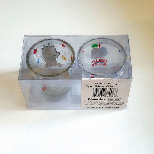 Hello Kitty Sanrio set of 2 glass shot glasses New York