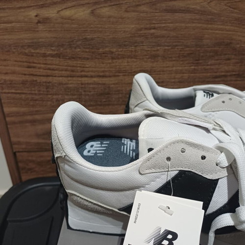 Shoes new in box size 41