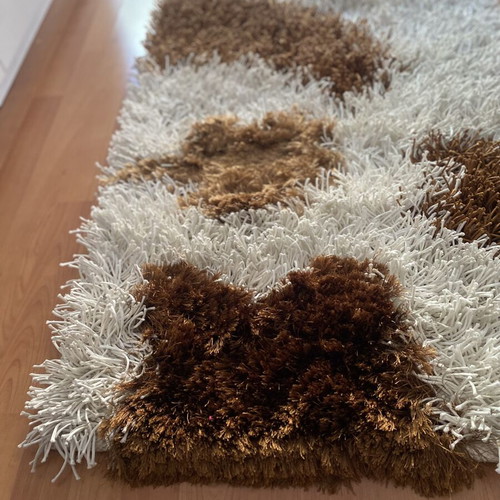 Handmade Shaggy Rug in Ecru and Earth Tones like new