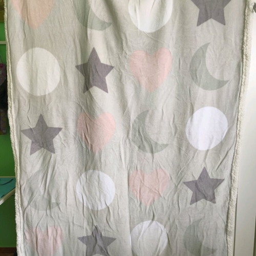 Fleece blanket with design like new, Oysho brand, 150x110 cm