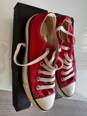 Converse All Star All Red sneakers used, size 37