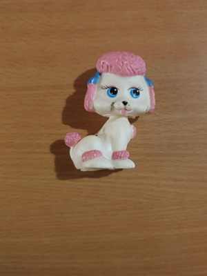 Poodle figure from Pet Pals Chic Boutique, 2006-2008