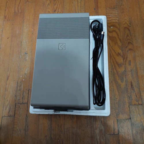 Commodore 1541 Floppy Drive like new with original packaging