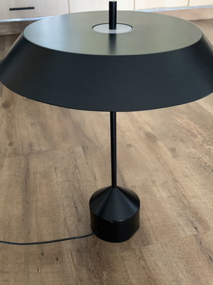 Table lamp touch control like new, 3 brightness levels, minimal design