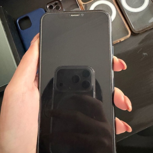 iPhone 11 Pro 256GB like new, midnight green
