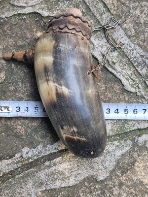 Powder flask used