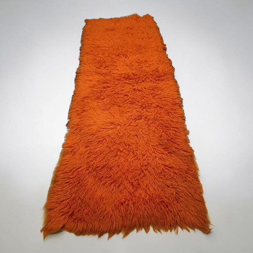 Wool rug like new 2.45 x 90